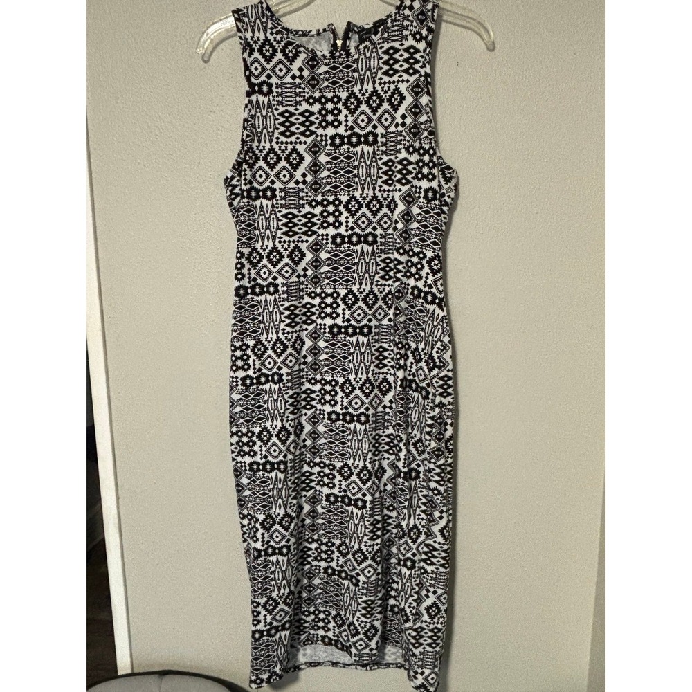 French Atmosphere Brand Ladies Size Medium Sleeveless Sun Dress Black & White